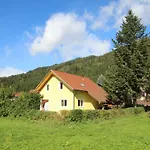 Narrenhaus Holiday home *